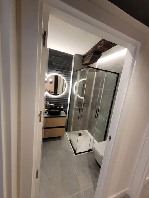 Piso Boutique A Un Minuto Del Casco Viejo Apartman Bilbao Kültér fotó
